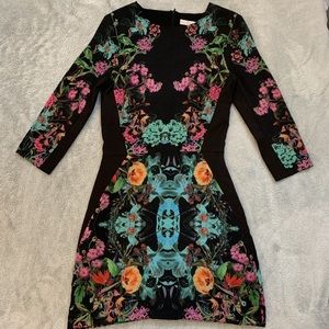 Super gorgeous flower dress 👗